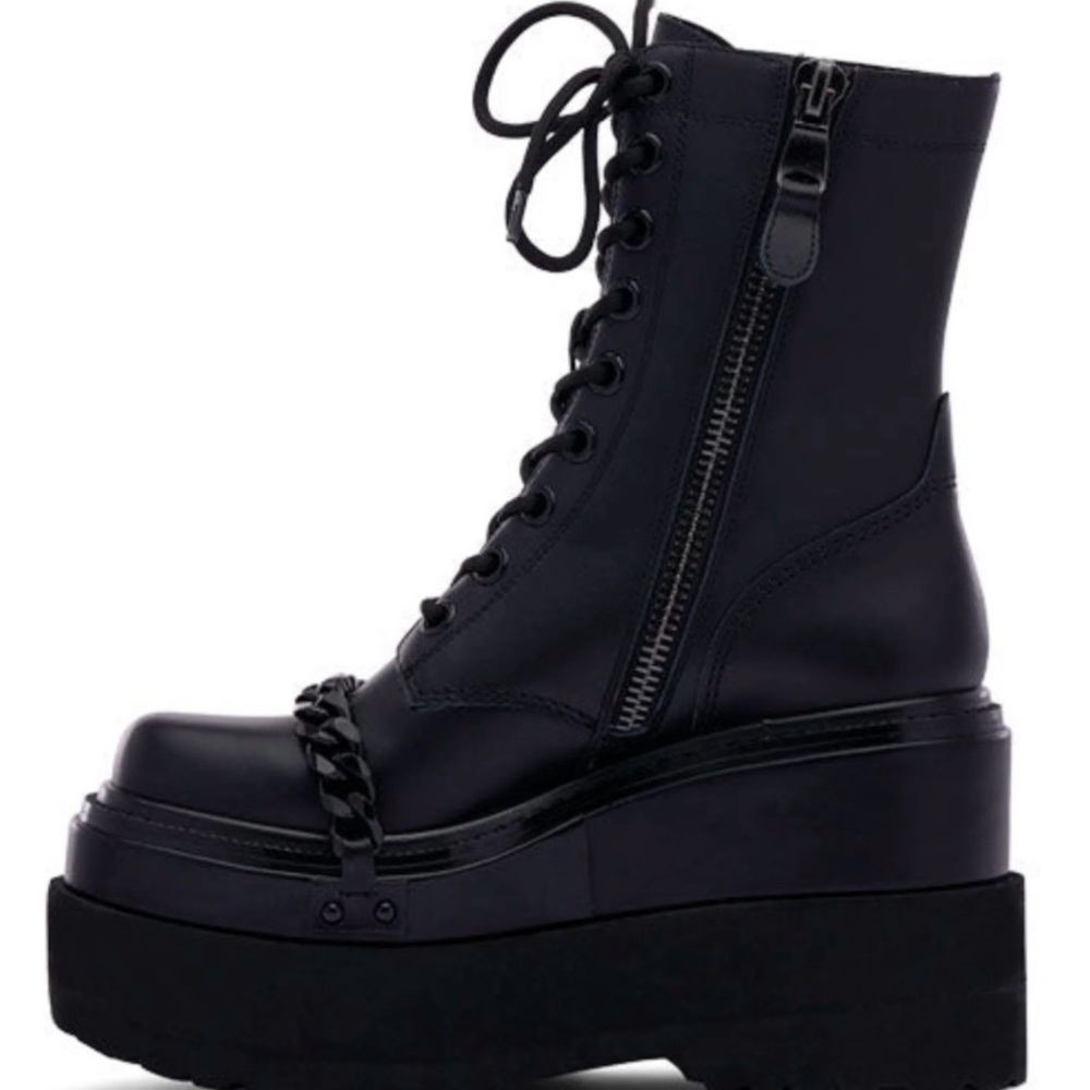 D’Amelio Black leather platform boots with a punk vibe - Picture 5 of 9